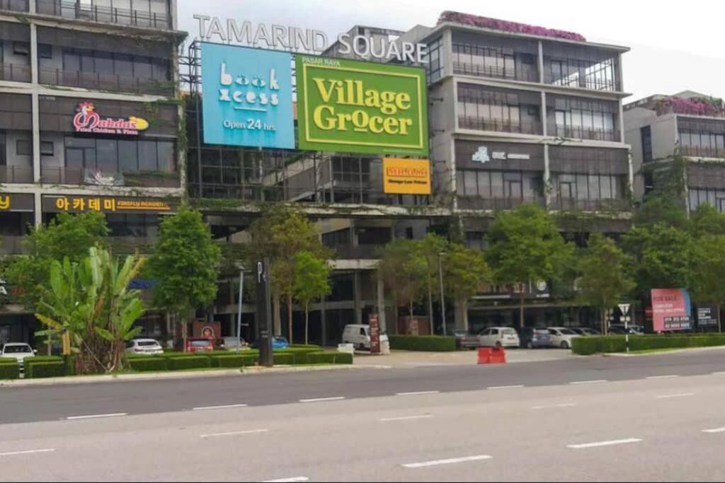 Royal Place- Tamarind Suite ไซเบอร์จายา ภายนอก รูปภาพ