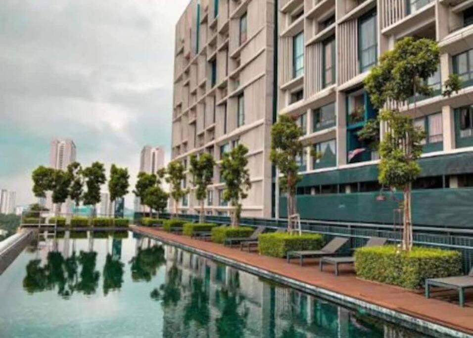 Royal Place- Tamarind Suite ไซเบอร์จายา ภายนอก รูปภาพ