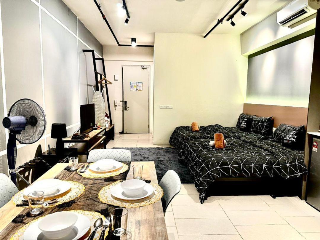 Royal Place- Tamarind Suite ไซเบอร์จายา ภายนอก รูปภาพ